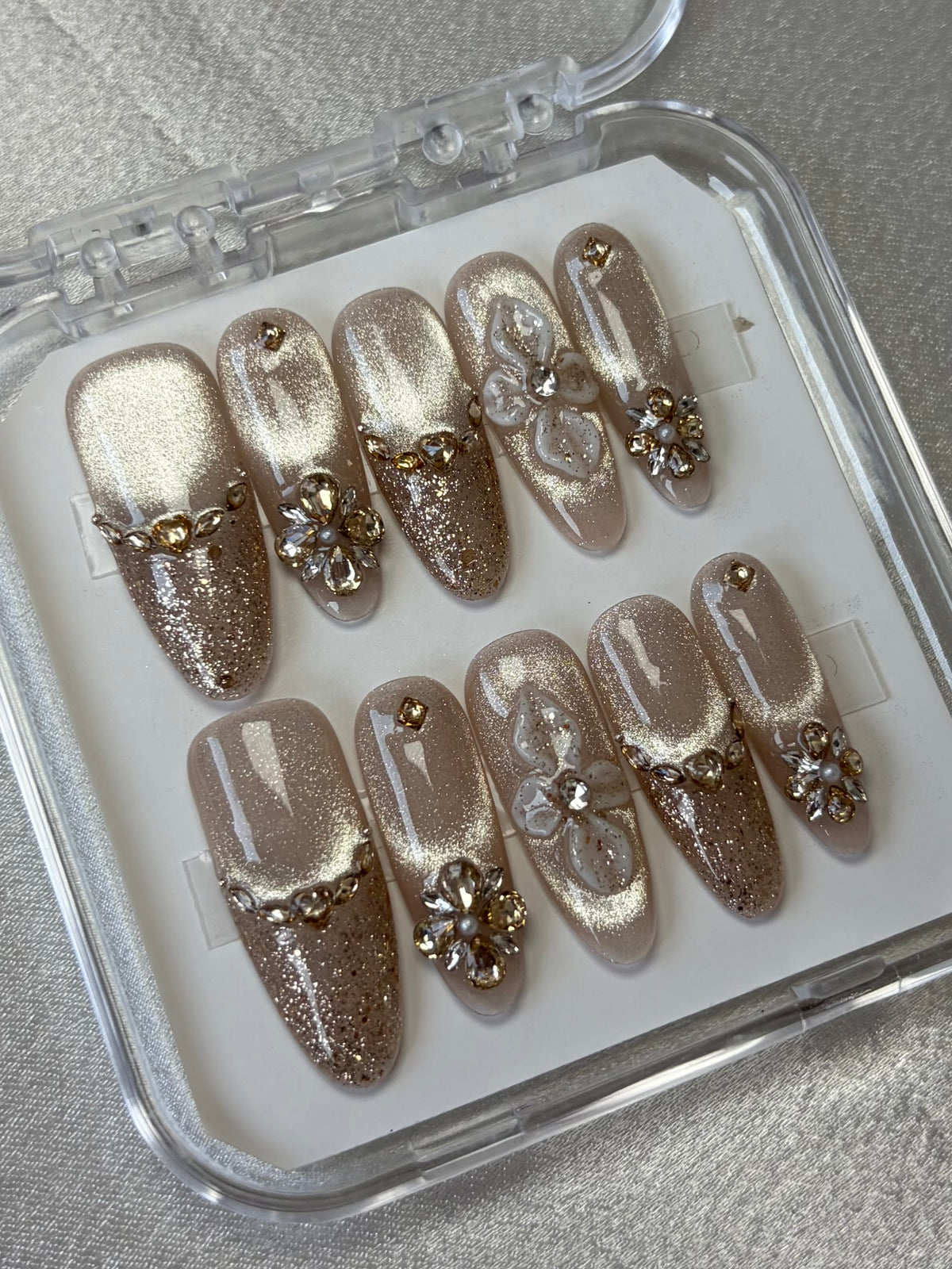 Golden Petals – Handmade Crystal Press-On Nails